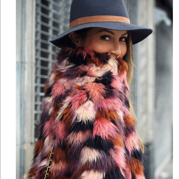 💥🎉🥳💃🏻🔥HOST PICK🍭💃🏻🥳🎊🎉 - Picture 2 of 7